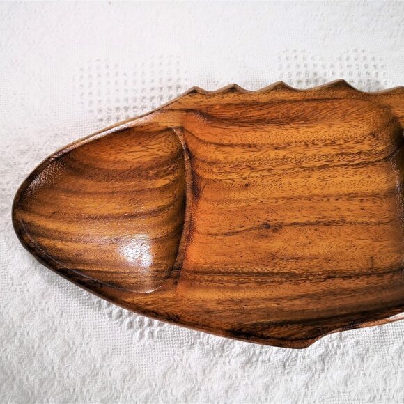 Golden Acacia Wood Fish Platter 20 1/2"x8 1/4" - Picture 2 of 6